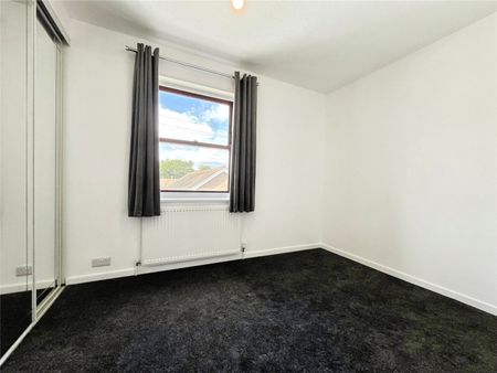 Rusham Road, Egham, Surrey, TW20 9LS - Photo 2