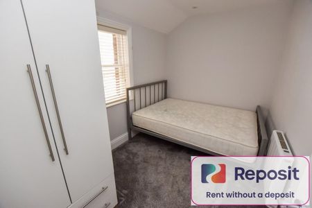 2 bedroom flat to rent - Photo 4