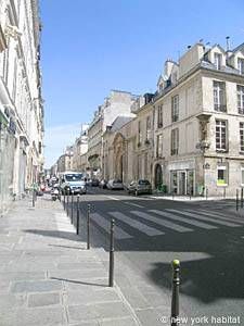 Logement à Paris, Location meublée - Photo 2