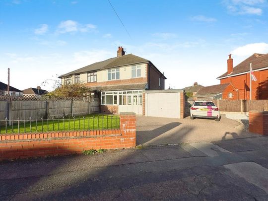 3 bedroom semi-detached house to rent - Photo 1