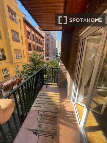madrid, Community of Madrid 28015 - Foto 3