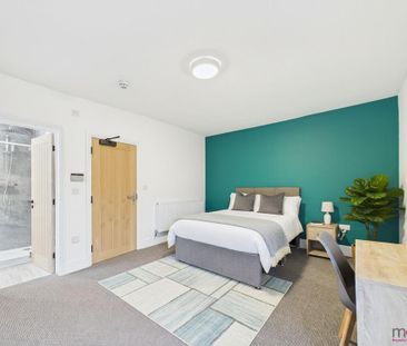 1 bedroom in a house share to rent - Photo 3