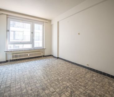 Ruim en lichtrijk appartement met 3 slaapkamers pal aan strand - Photo 6