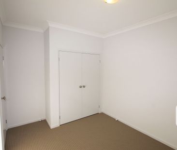 6 Steam Close, West Wallsend NSW 2286 - Photo 4