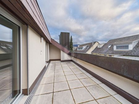 2.5 Zimmer, 100 m², 2. Stock - Photo 3