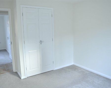 Deer Park Gardens, Mitcham, CR4 - Photo 3