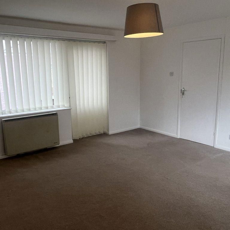 2 bedroom bungalow to rent - Photo 1