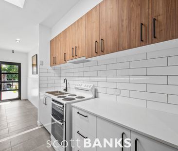 4/19B Thompson Court, Werribee, Vic 3030 - Photo 4