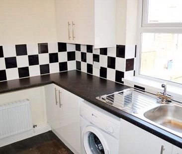 3 Bed - Eighth Avenue, Heaton - Photo 2