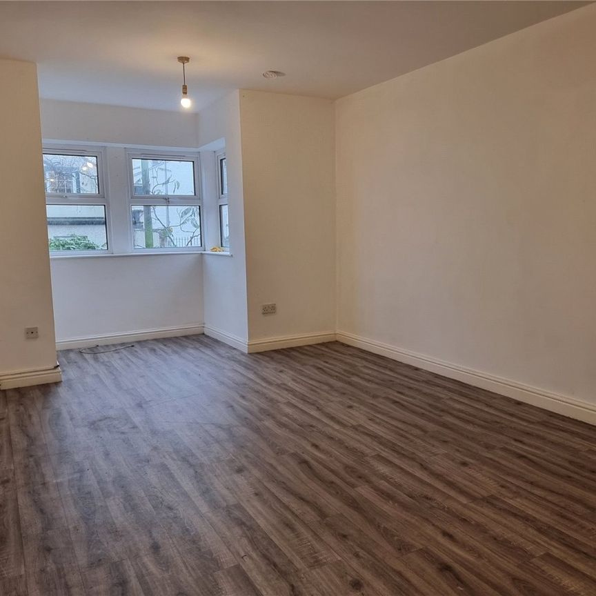 Second Avenue, Nottingham, Nottinghamshire, NG7 - Photo 1