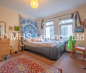 6 Bedroom Semi-Detached House for rent in St. Michaels Lane - Photo 1