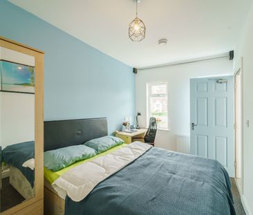 Room in a Shared House, Charter Avenue, CV4 - Photo 1