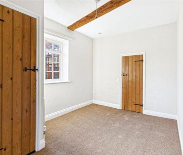 4 bedroom semi-detached house to rent - Photo 5