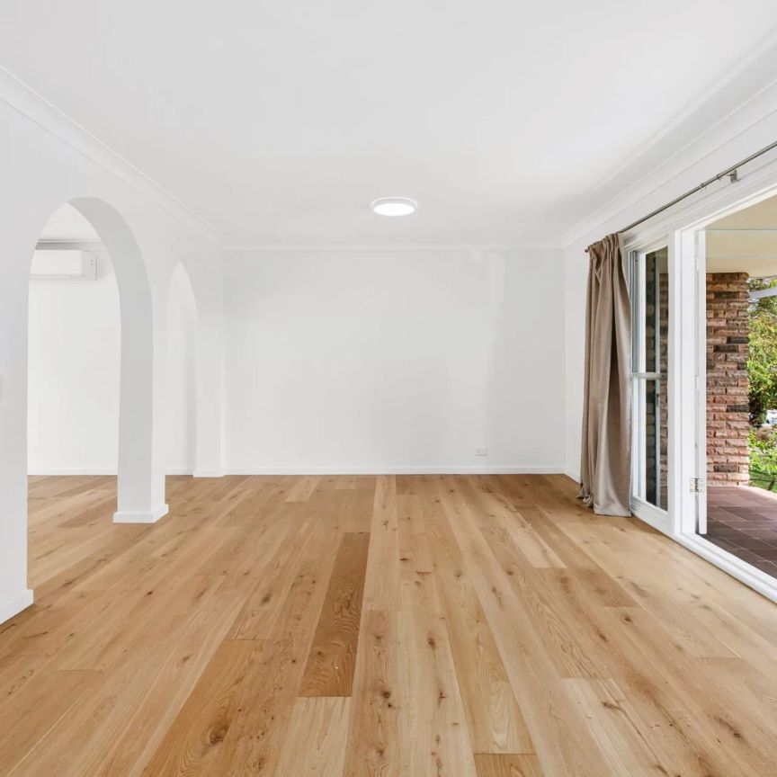 Stunning Modern Coastal Family Home – Flexible Lease Terms - Photo 1