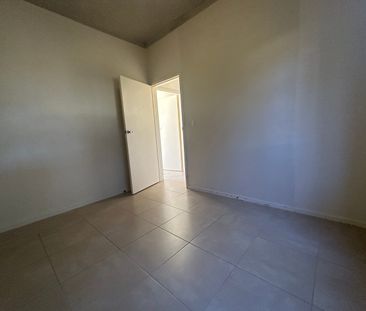 Functional, Low-Maintenance Ground Floor Unit – Available Now - Photo 5