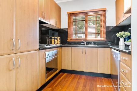 18 Roberts Street, Camperdown, NSW 2050 - Photo 4