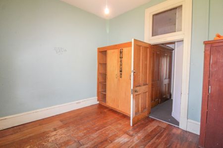 The Attic - Character 6 Bedroom Flat in Historic Building for 2026 - Photo 3