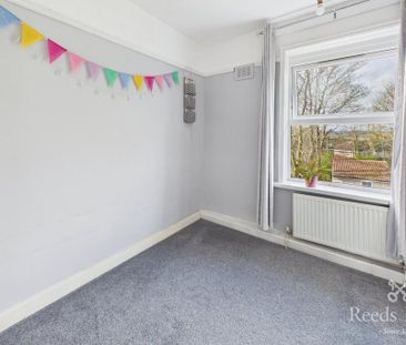 3 bedroom terraced house to rent - Photo 2