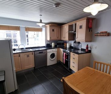 2 bedroom cottage to rent - Photo 2