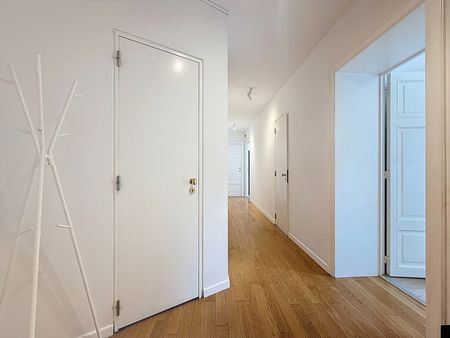 Appartement te huur in Ixelles - Photo 4