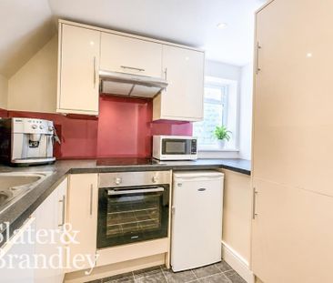 1 bedroom penthouse to rent - Photo 3