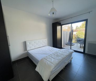 A LOUER - PUYRICARD - BEAU T2 MEUBLE AVEC TERRASSE ET PARKING - Photo 2