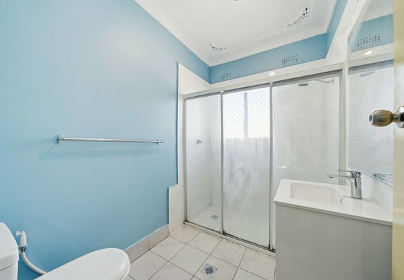 12 Ivy Street, Toongabbie NSW - Photo 1