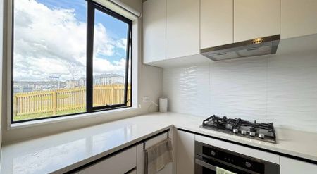 SMART NEW TOWNHOUSE READY TO GO - MOVE IN AND ENJOY SUMMER - Photo 2