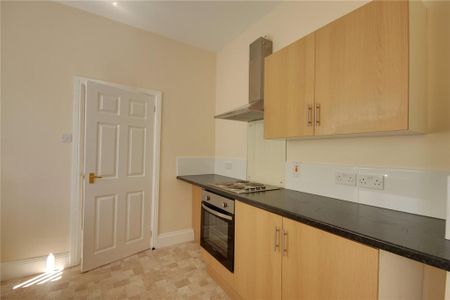 2 bedroom terraced house to rent - Photo 3