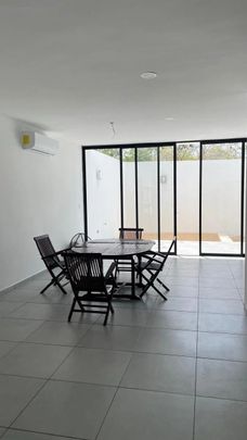 Town House en Renta, Temozon - Photo 1