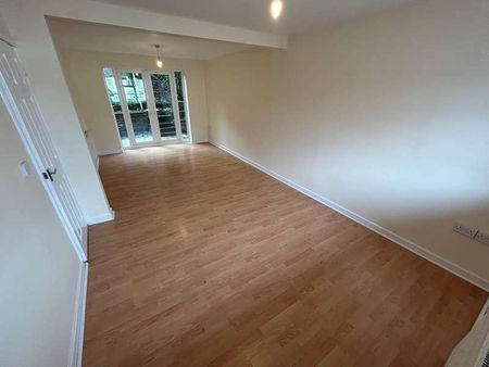 Surfeit Hill Road, Cradley Heath, West Midlands, B64 - Photo 5