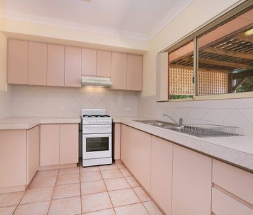 WELL MAINTAINED VILLA IN TIDY COMPLEX - Photo 6