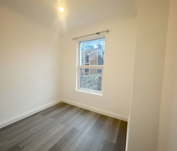 4 Bed Semi-Detached House, Valnay Street, SW17 - Photo 4