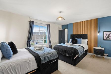 Avon Crescent - Photo 3