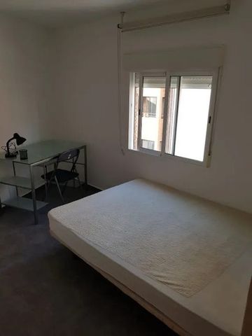 Carrer del Reverend Rafael Tramoyeres, Valencia, Valencian Community 46020 - Photo 5