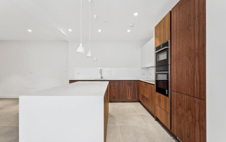 3 bedroom mews to rent - Photo 3