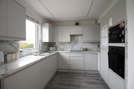 Torogay Street, Milton, Glasgow - Photo 2