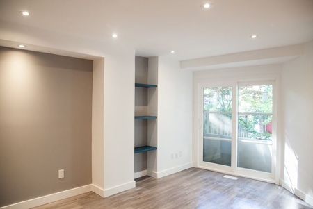 For Lease - 55 Longboat Avenue, Toronto, Ontario - Photo 2