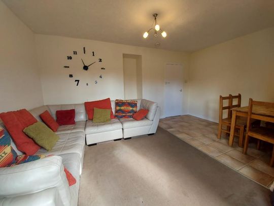2 bedroom flat to rent - Photo 1