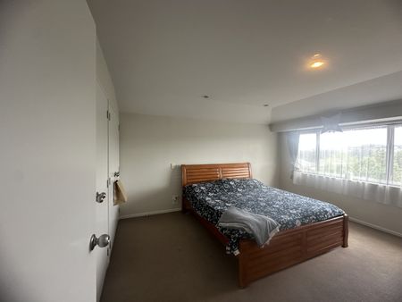 Contemporary 3-Bedroom Townhouse for Rent in Northcross - Photo 3