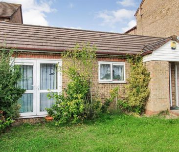 1 bedroom semi-detached bungalow to rent - Photo 1