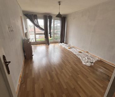 A LOUER : MARLY T2 RESIDENCE SECURISEE - Photo 2