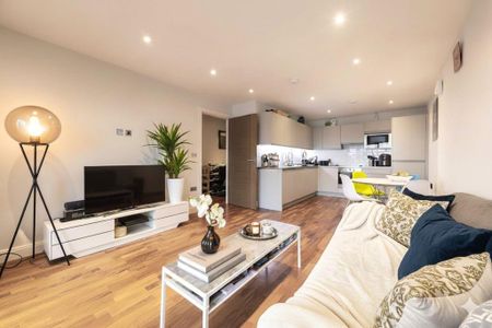 2 bedroom flat to rent - Photo 2