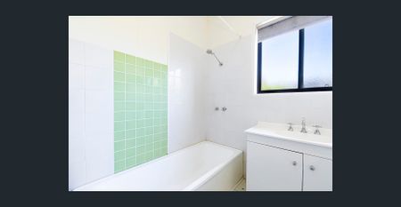 27 Townsend Street, Portland - Photo 2