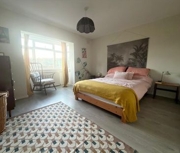 Elmhurst Estate, Bath, Batheaston - Photo 3