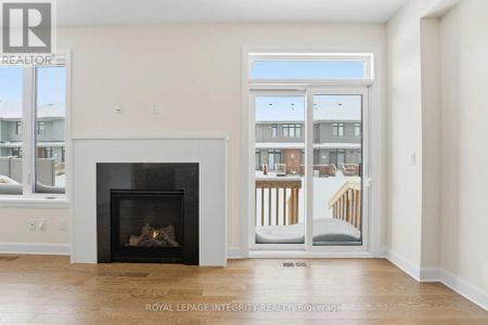 1194 SPOOR STREET - Photo 3