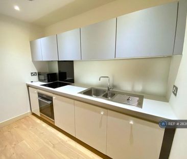 Studio to rent - Photo 3