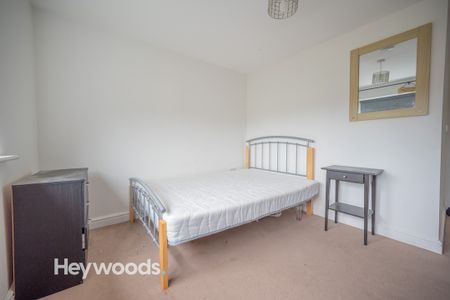 1 bed house of multiple occupation to rent in Park Road, Silverdale, Newcastle-under-Lyme, Staffordshire - Photo 2