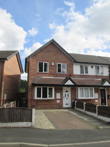 2 Bed Semi-Detached House, The Bails, M7 - Photo 5