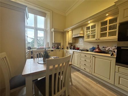 3 bedroom apartment to rent - Photo 2